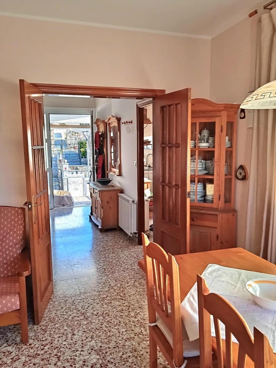 5 bedroom Villa for sale in La Pobla de Montornes - € 265,000 (Ref: 9385545)