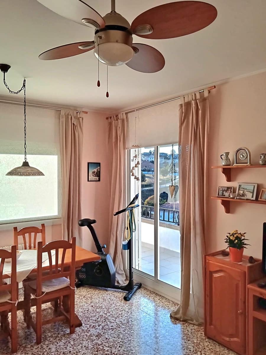 5 bedroom Villa for sale in La Pobla de Montornes - € 265,000 (Ref: 9385545)