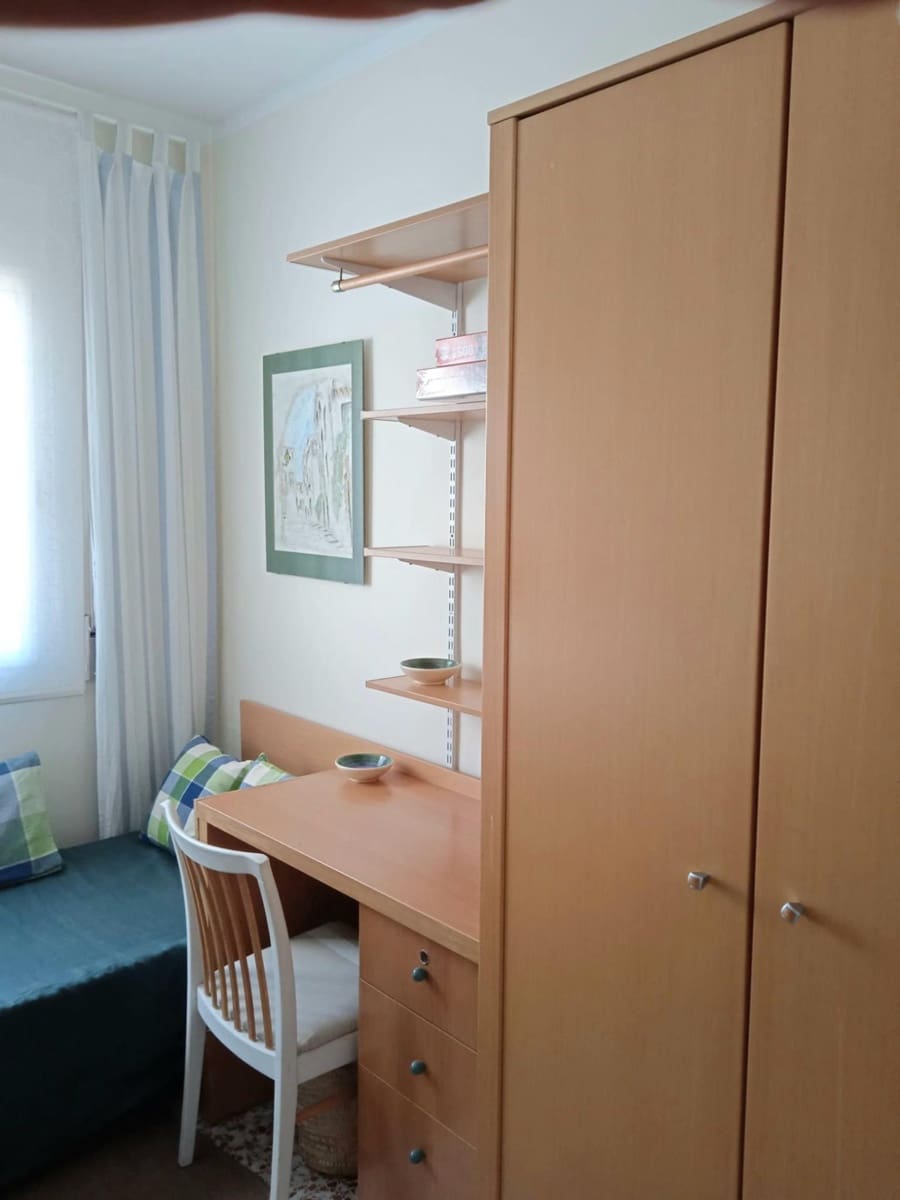 5 bedroom Villa for sale in La Pobla de Montornes - € 265,000 (Ref: 9385545)