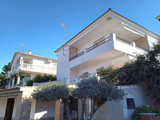 5 bedroom Villa for sale in La Pobla de Montornès - € 265,000 (Ref: 9385545)
