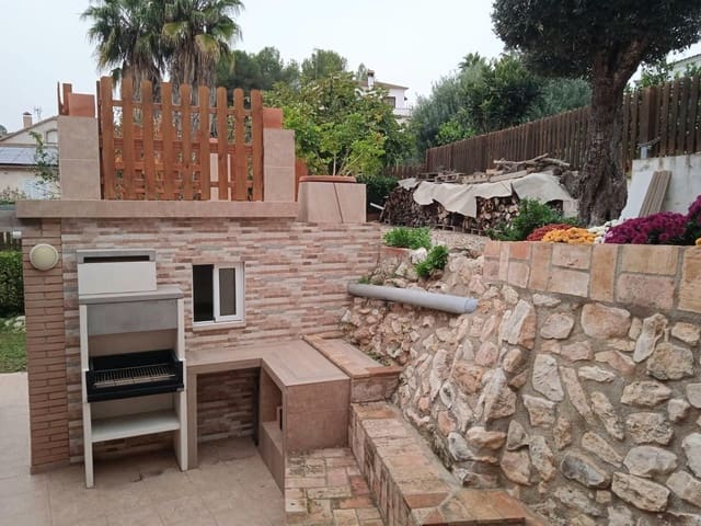 5 bedroom Villa for sale in La Pobla de Montornès - € 265,000 (Ref: 9385545)