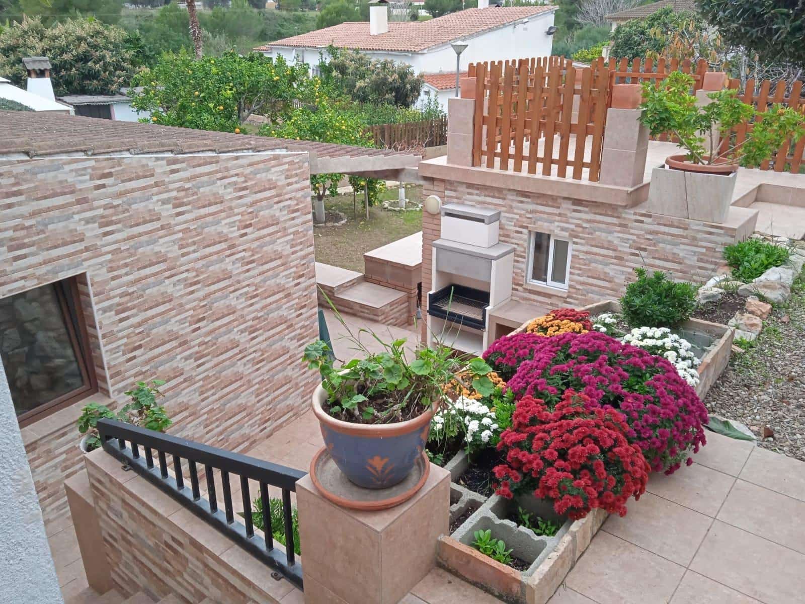 5 bedroom Villa for sale in La Pobla de Montornes - € 265,000 (Ref: 9385545)