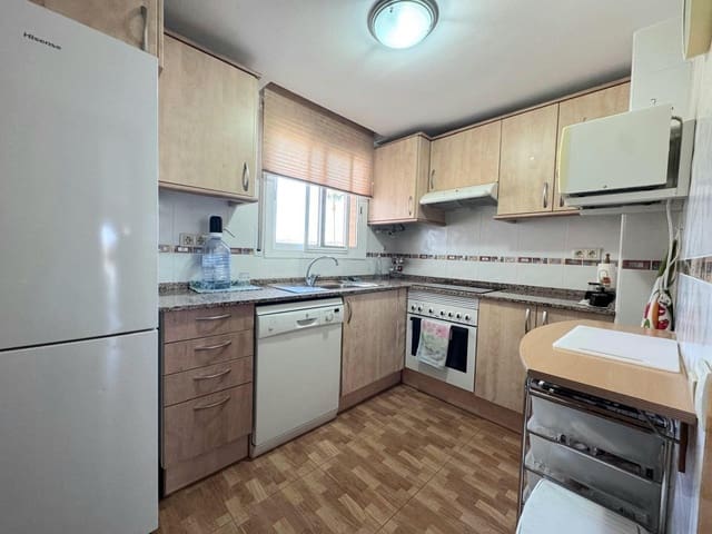 2 sovrum Lägenhet att hyra i Torredembarra med pool - 692 € (Ref: 9385546)