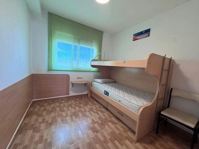 2 sovrum Lägenhet att hyra i Torredembarra med pool - 692 € (Ref: 9385546)