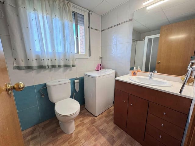 2 sovrum Lägenhet att hyra i Torredembarra med pool - 692 € (Ref: 9385546)