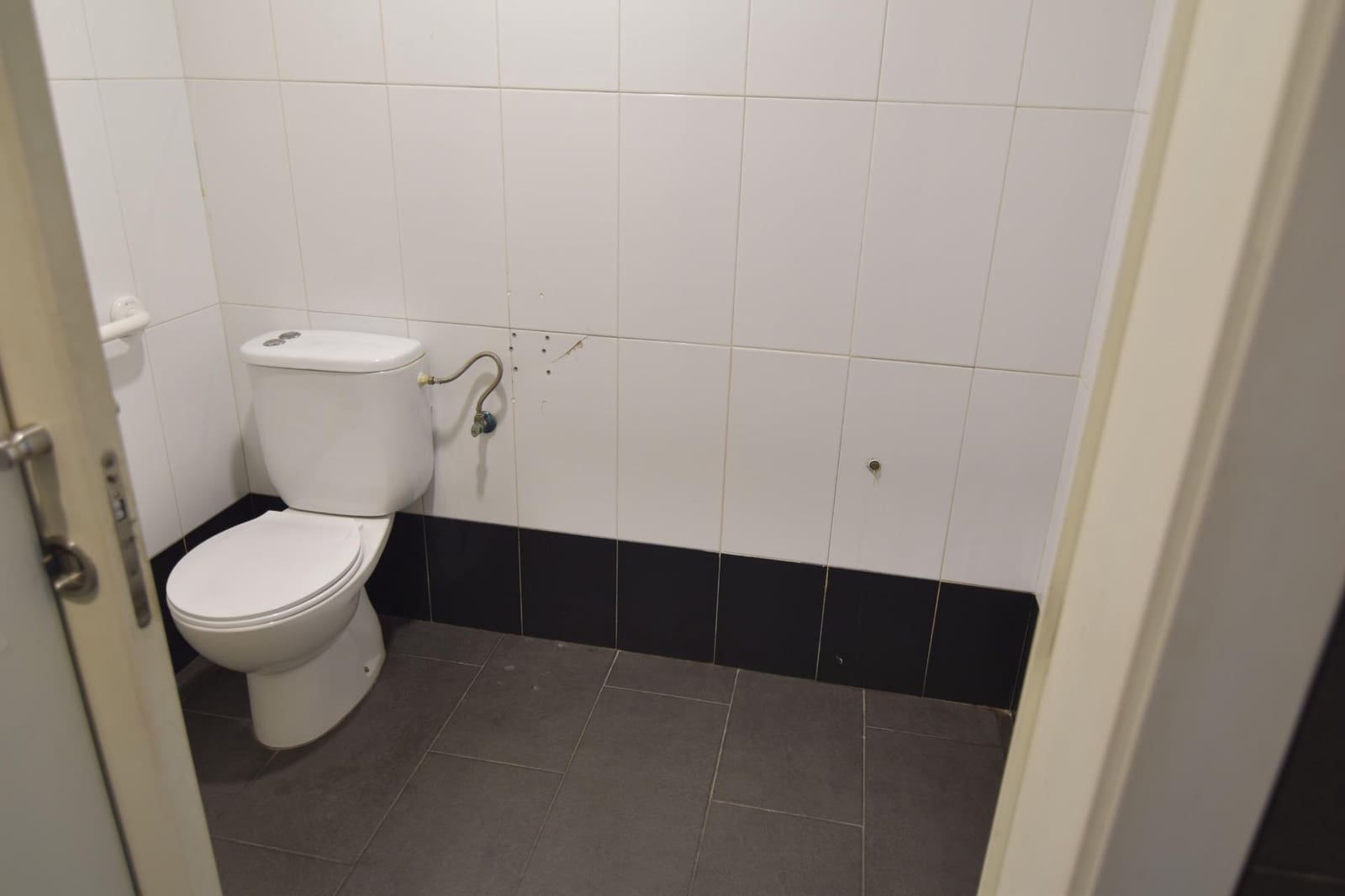 Commercial for sale in Calafell - € 85,000 (Ref: 9385549)