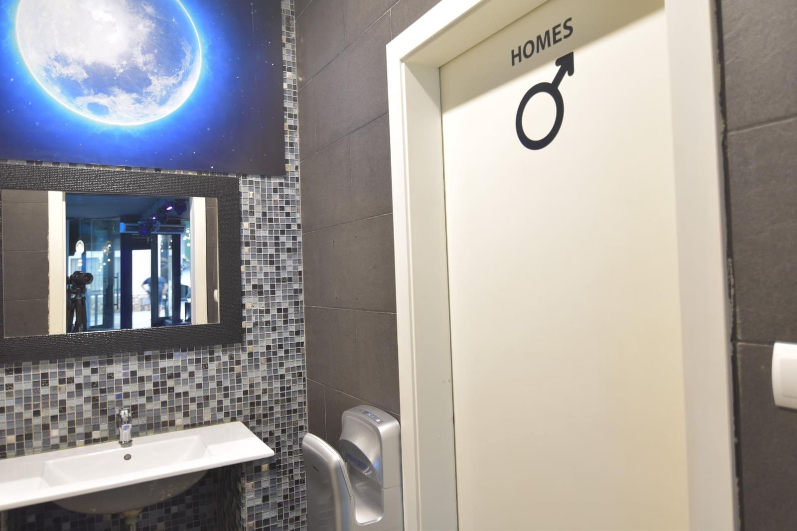 Commercial for sale in Calafell - € 85,000 (Ref: 9385549)