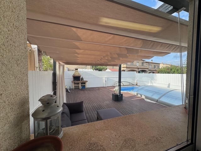 4 bedroom Semi-detached Villa for sale in La Pobla de Montornès with pool garage - € 249,900 (Ref: 9385550)