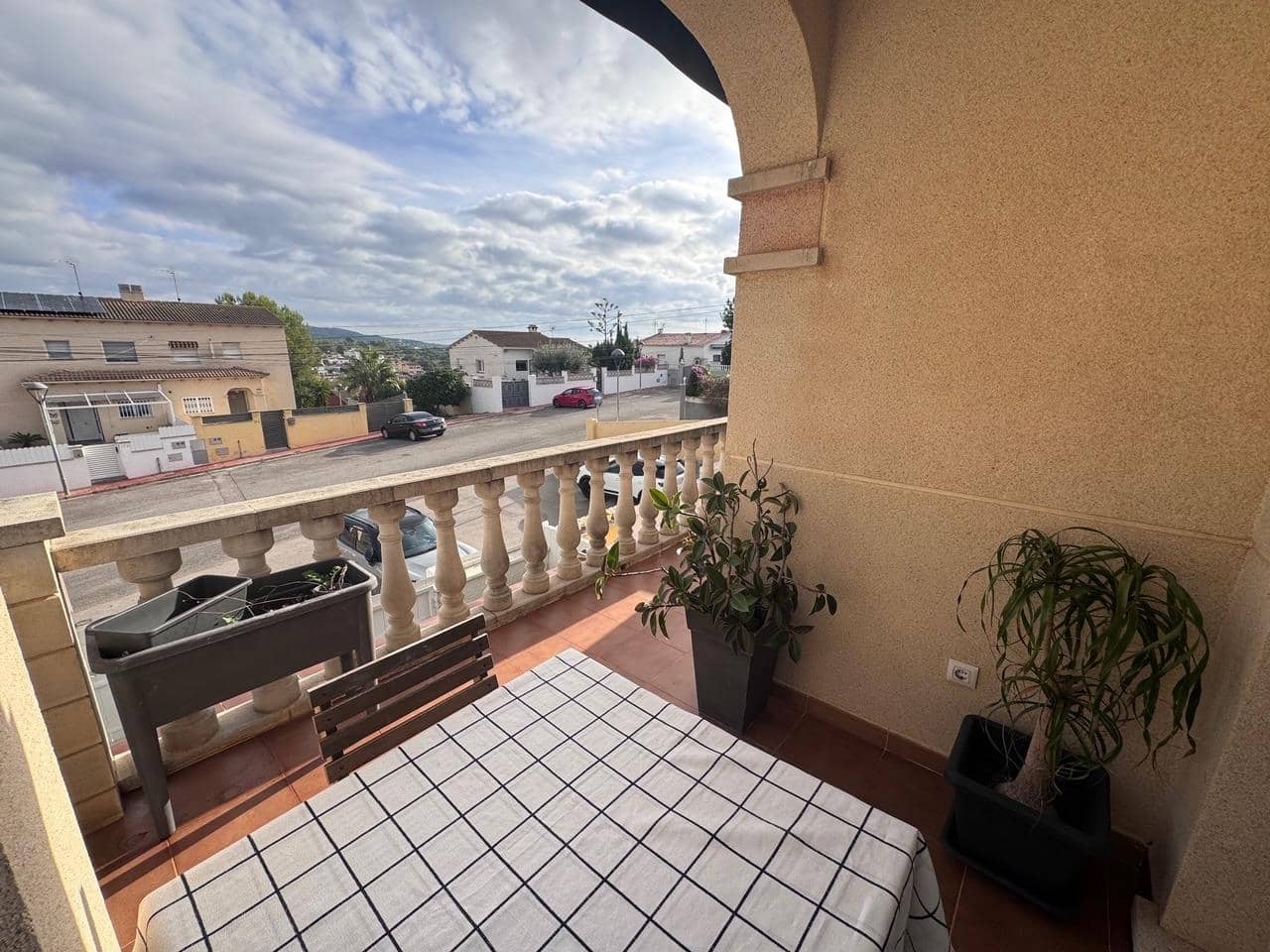 4 makuuhuone Paritalo myytävänä paikassa La Pobla de Montornes mukana uima-altaan 
autotalli - 249 900 € (Ref: 9385550)