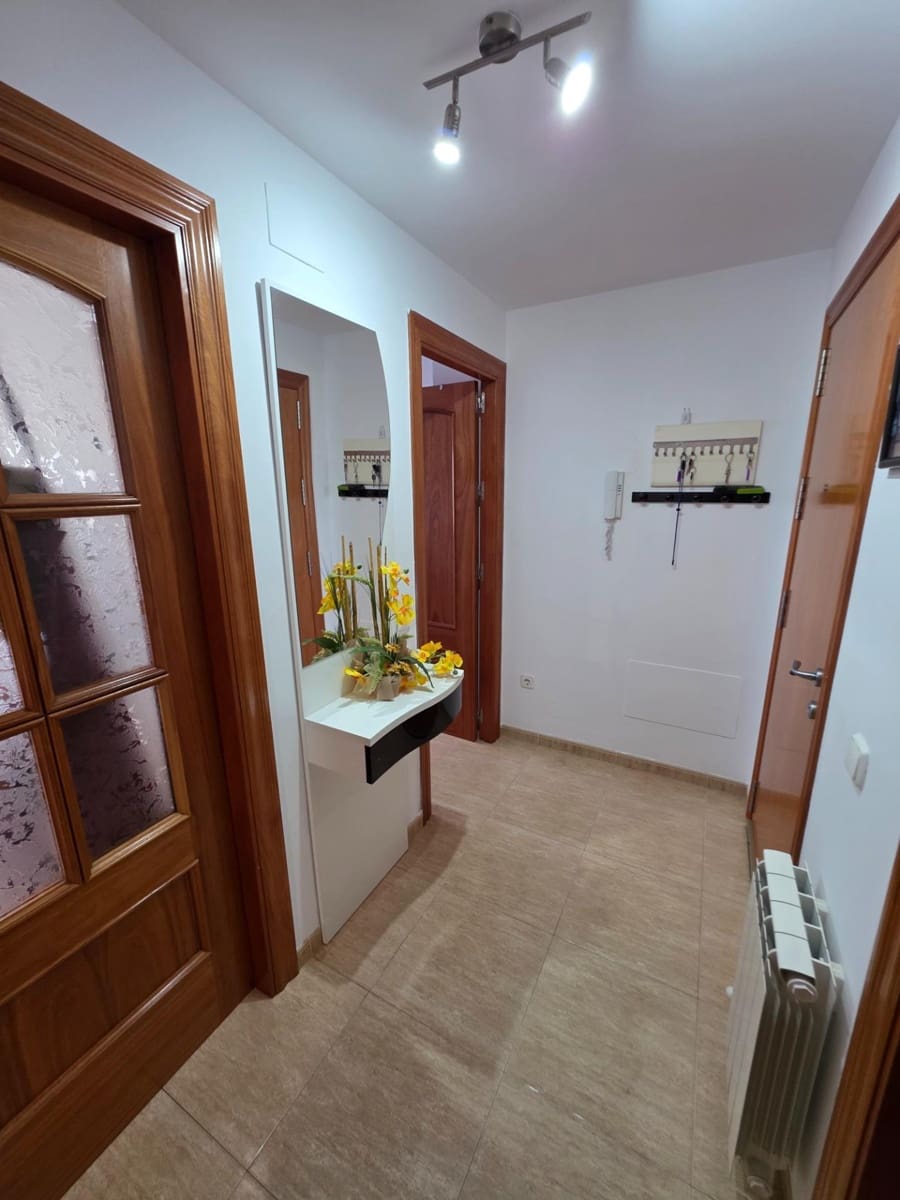 3 bedroom Penthouse for sale in Creixell with pool - € 209,000 (Ref: 9395943)