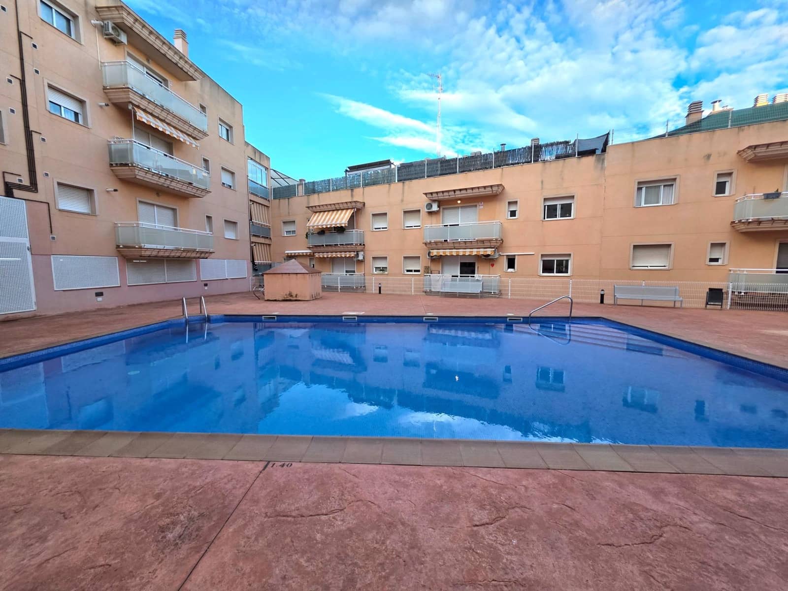 3 bedroom Penthouse for sale in Creixell with pool - € 209,000 (Ref: 9395943)