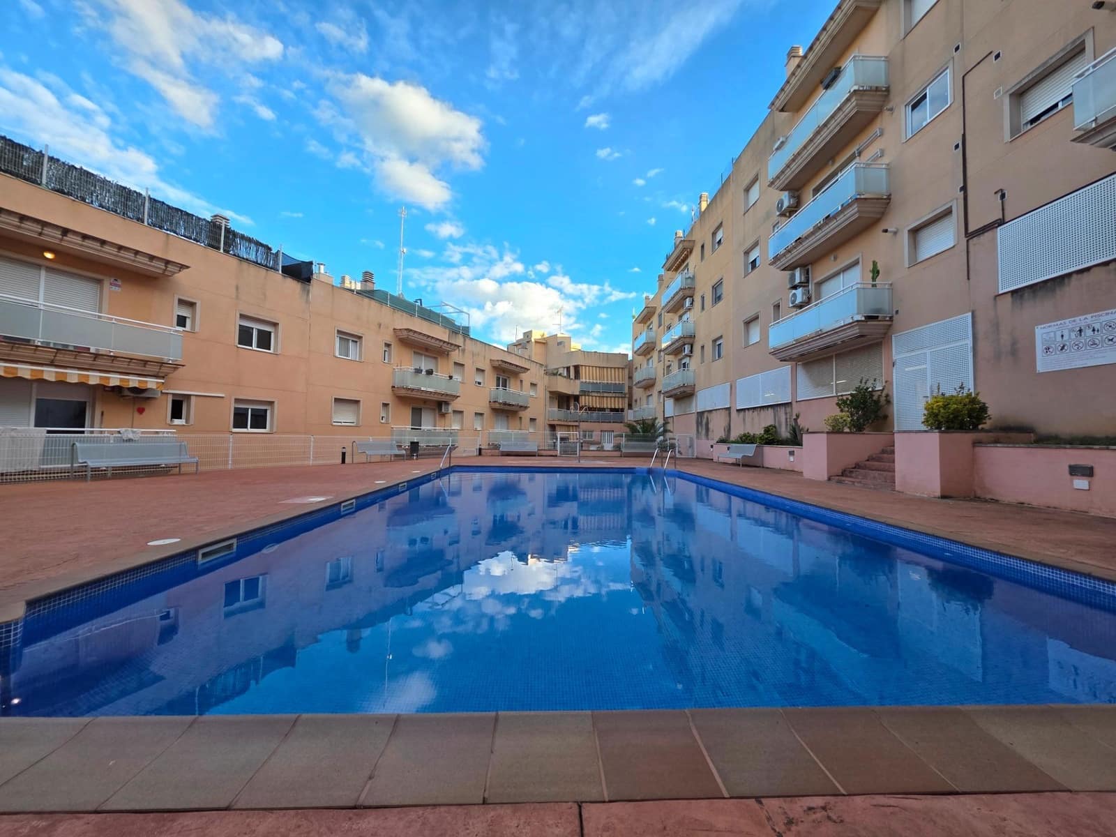 3 bedroom Penthouse for sale in Creixell with pool - € 209,000 (Ref: 9395943)