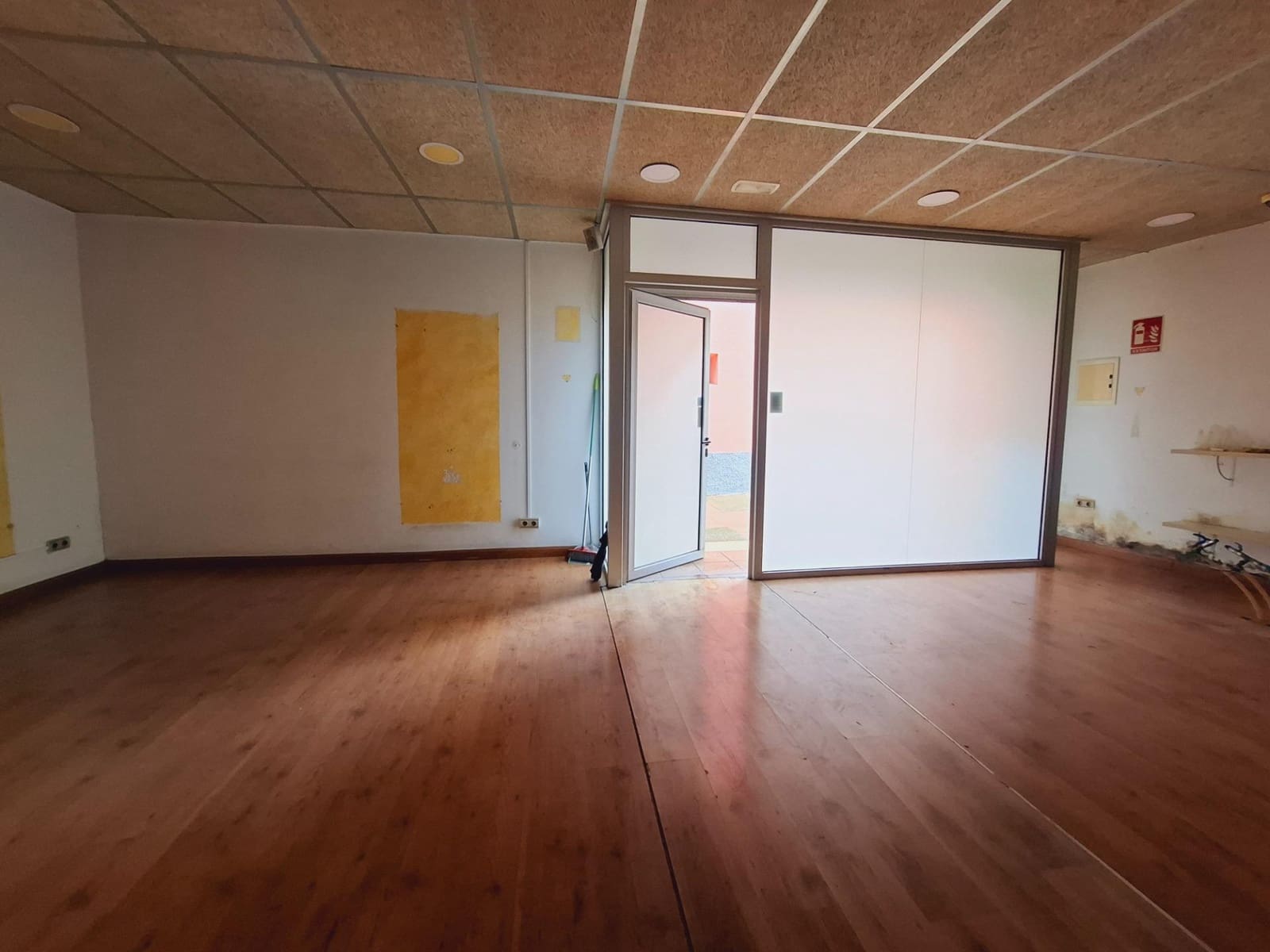 Commercieel te koop in Bellvei - € 105.000 (Ref: 9395945)