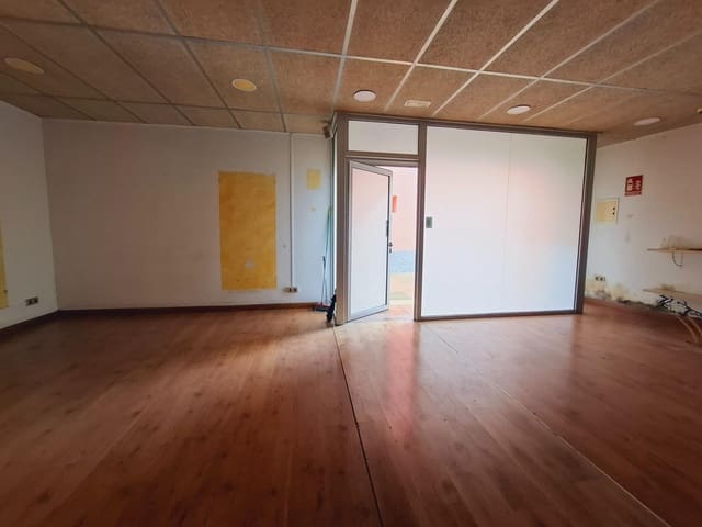 Commercieel te koop in Bellvei - € 105.000 (Ref: 9395945)