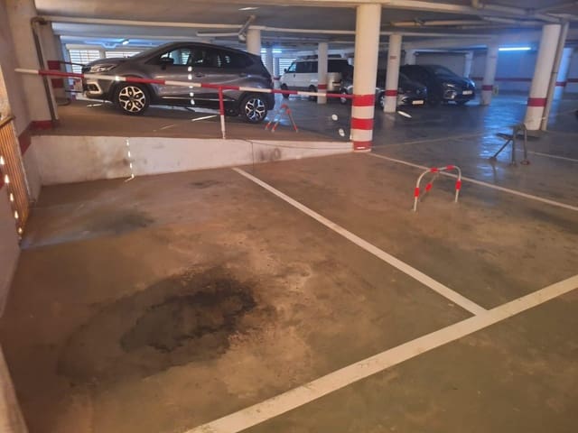 Garasje til salgs i Calafell - € 23 000 (Ref: 9395946)