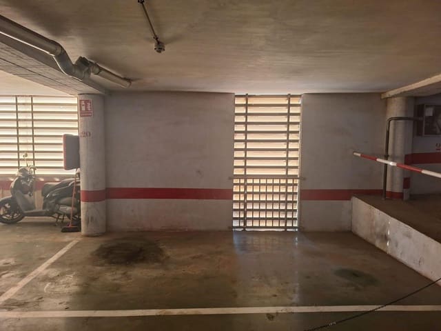 Garage à vendre à Calafell - 23 000 € (Ref: 9395946)