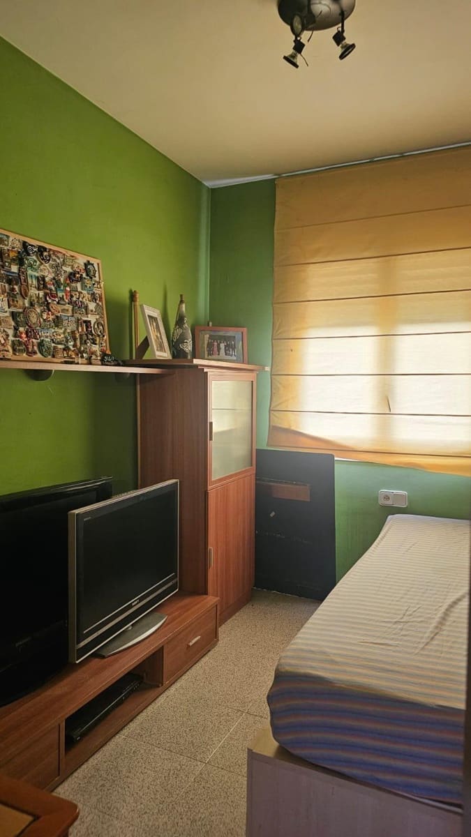 4 sovrum Semi-fristående Villa till salu i La Pobla de Montornes med garage - 230 000 € (Ref: 9398455)