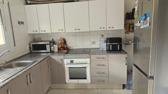 4 bedroom Semi-detached Villa for sale in La Pobla de Montornès with garage - € 230,000 (Ref: 9398455)