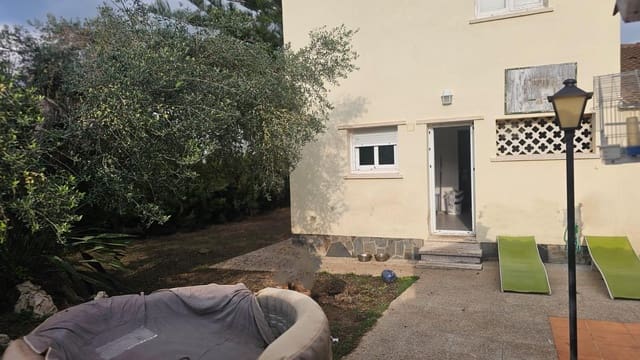 4 bedroom Semi-detached Villa for sale in La Pobla de Montornès with garage - € 230,000 (Ref: 9398455)