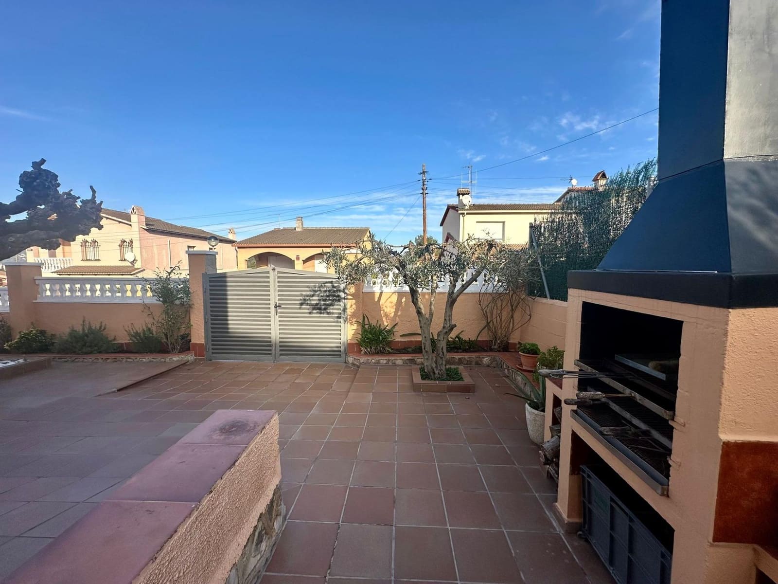 Chalet de 3 habitaciones en El Vendrell en venta con piscina garaje - 269.000 € (Ref: 9400877)