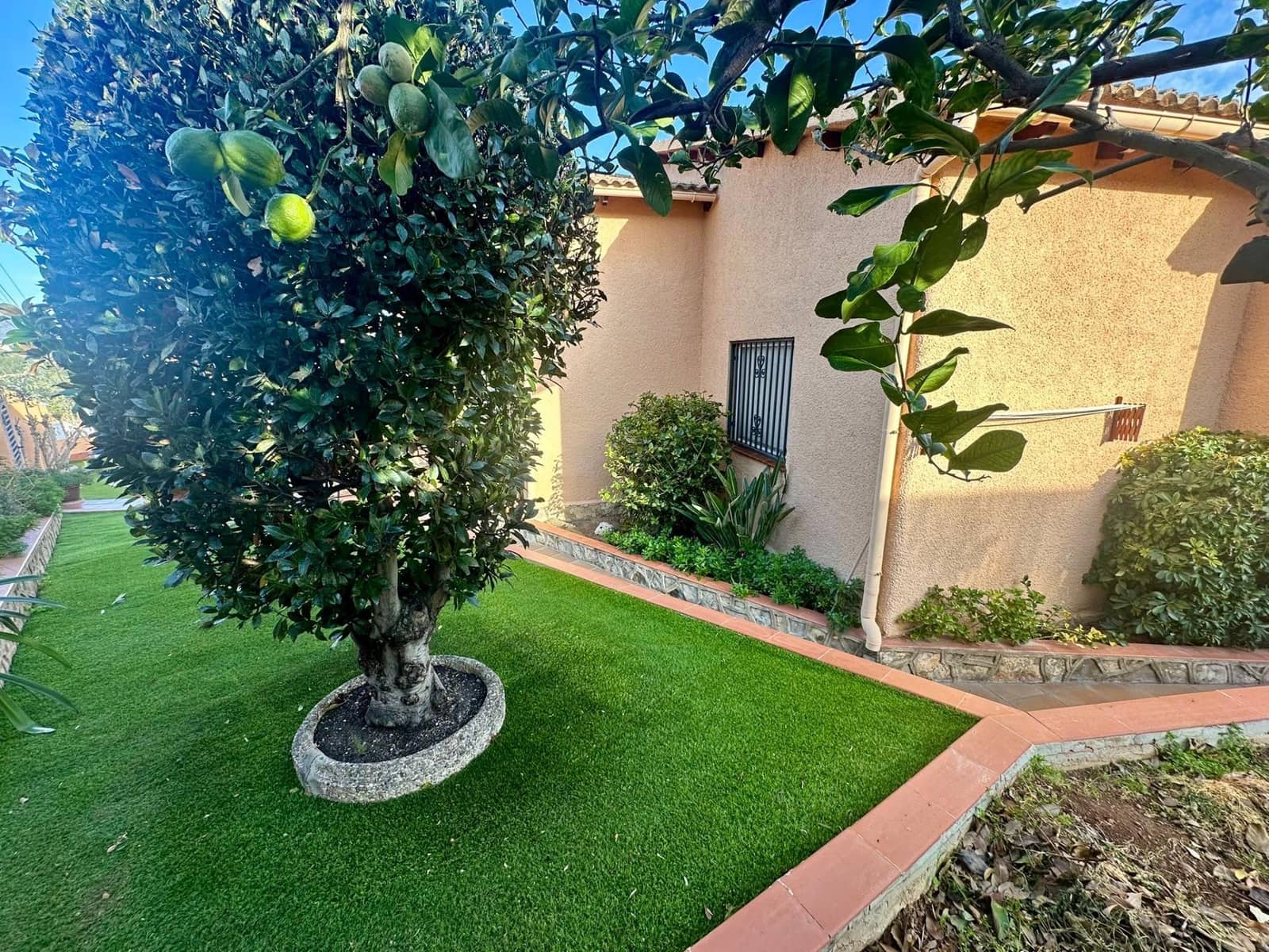 Chalet de 3 habitaciones en El Vendrell en venta con piscina garaje - 269.000 € (Ref: 9400877)