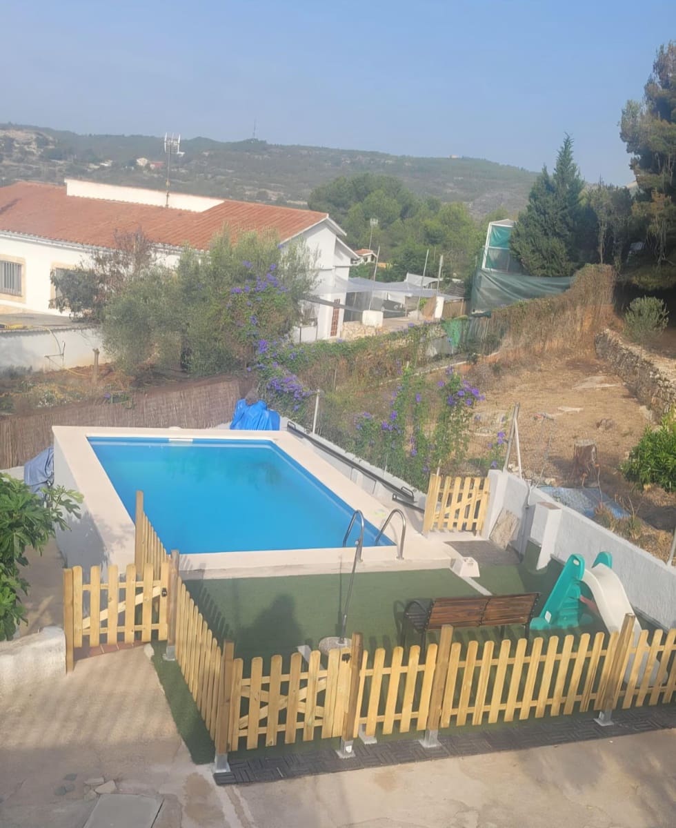 4 bedroom Villa for sale in Vespella with pool - € 179,900 (Ref: 9414039)