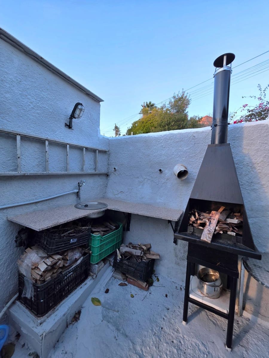 4 bedroom Villa for sale in Vespella with pool - € 179,900 (Ref: 9414039)