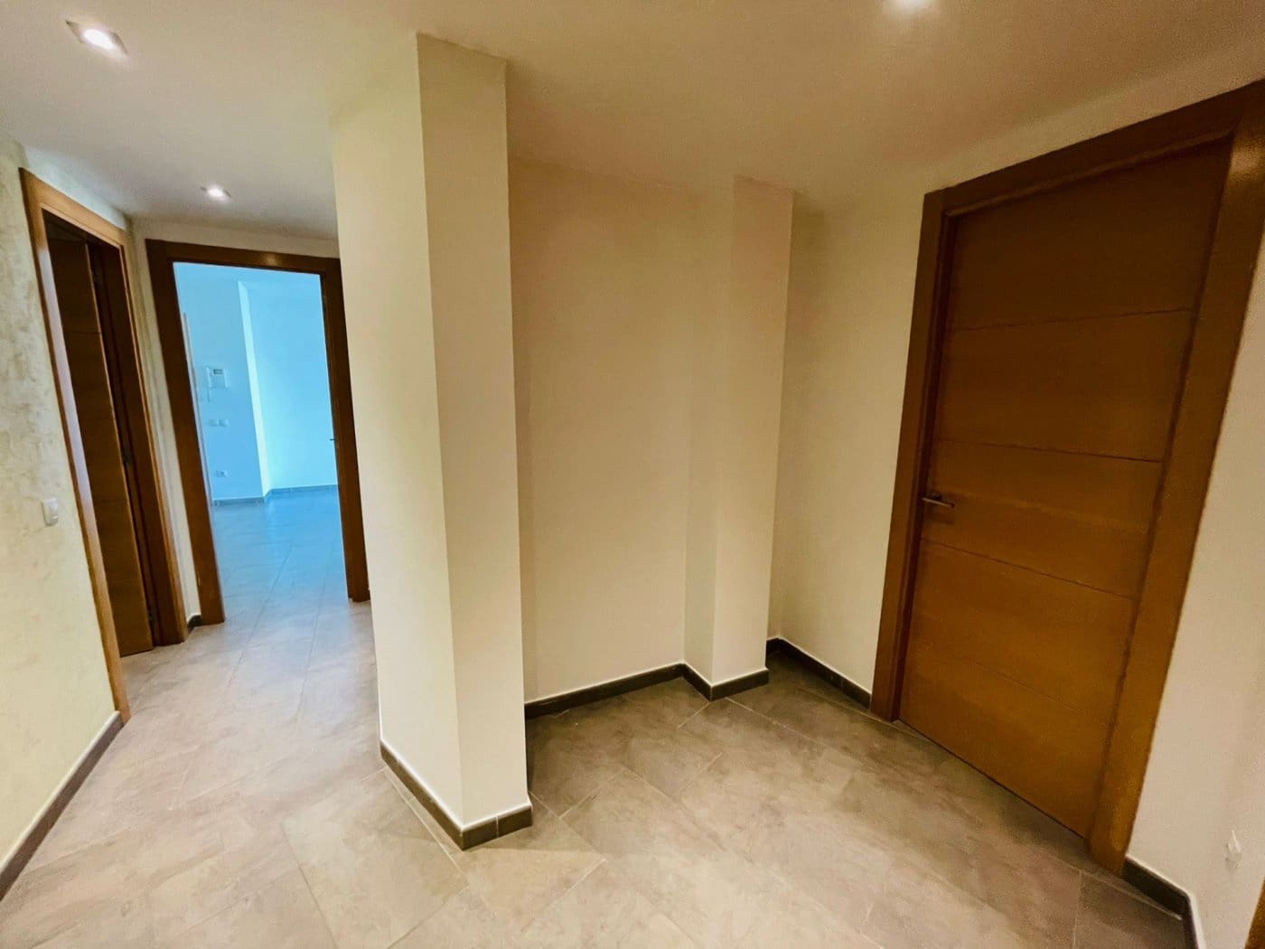 3 bedroom Flat for sale in El Vendrell with garage - € 185,000 (Ref: 9415863)