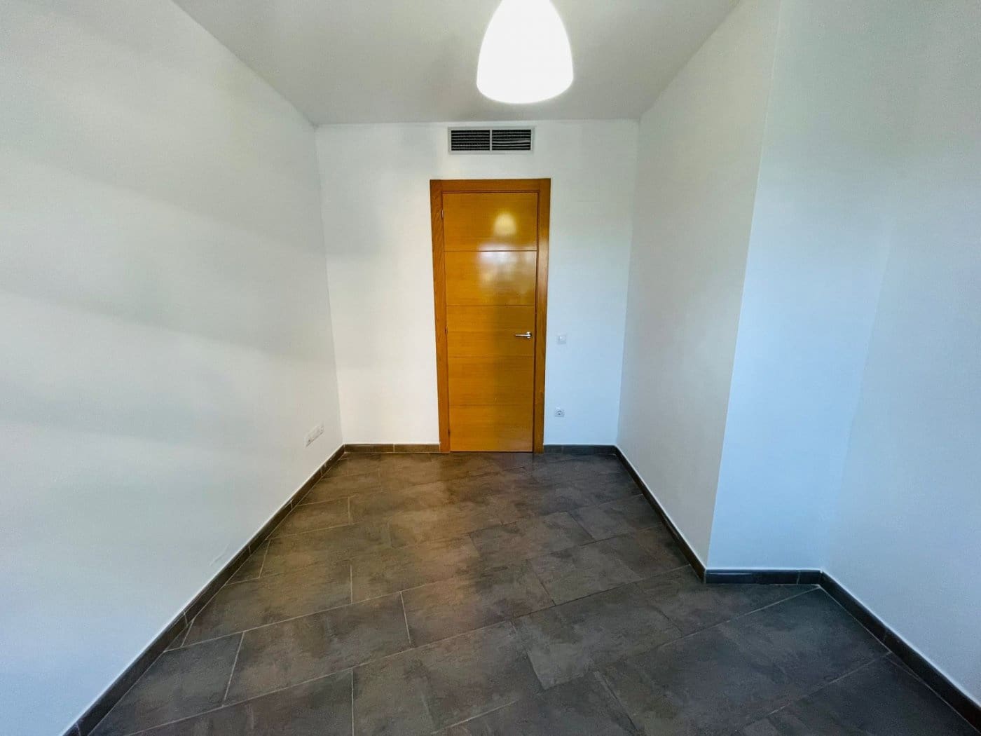 3 bedroom Flat for sale in El Vendrell with garage - € 185,000 (Ref: 9415863)