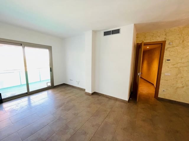 3 soveværelse Lejlighed til salg i El Vendrell med garage - € 185.000 (Ref: 9415863)