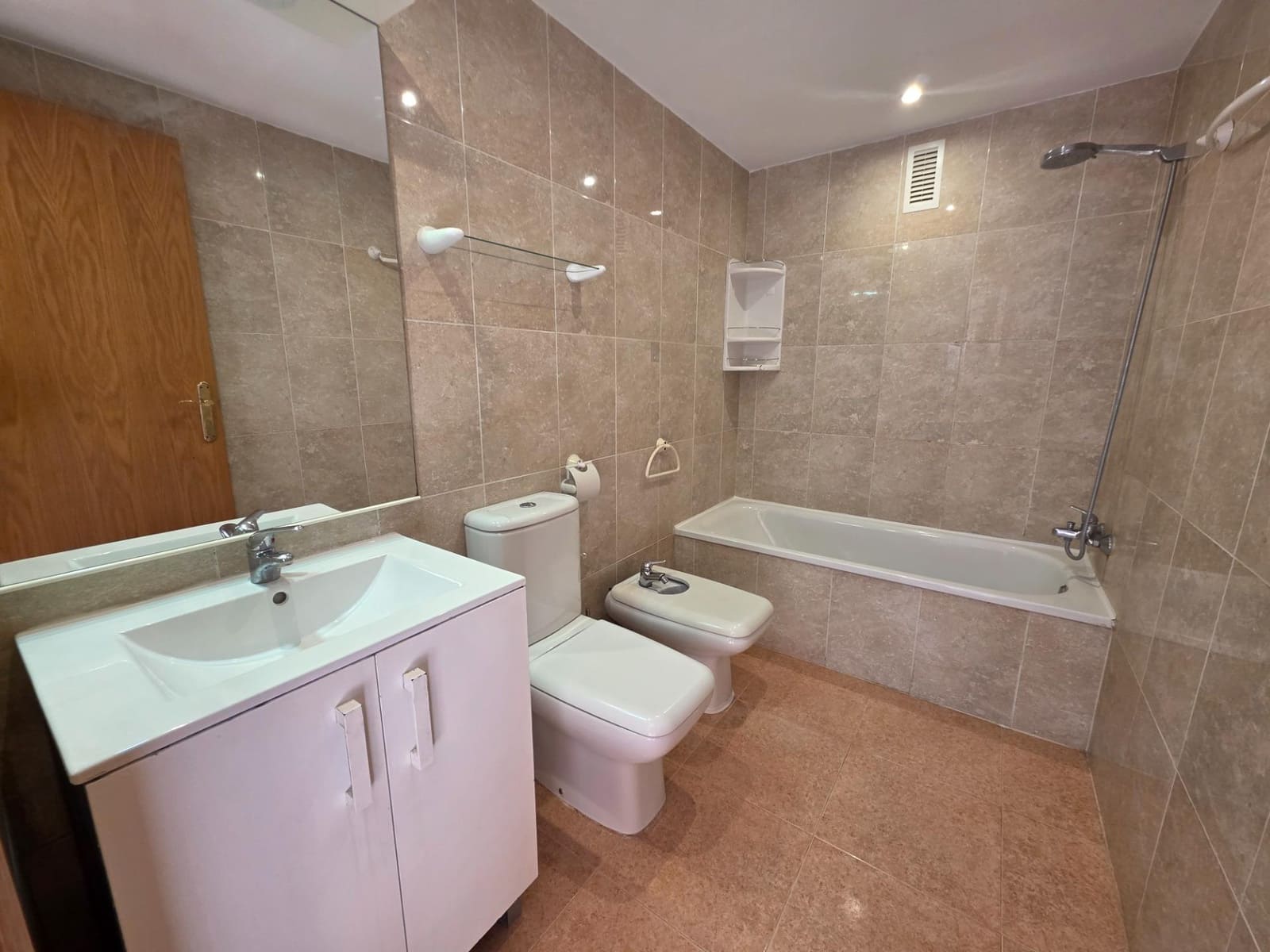 3 bedroom Flat for sale in Torredembarra - € 199,000 (Ref: 9424477)