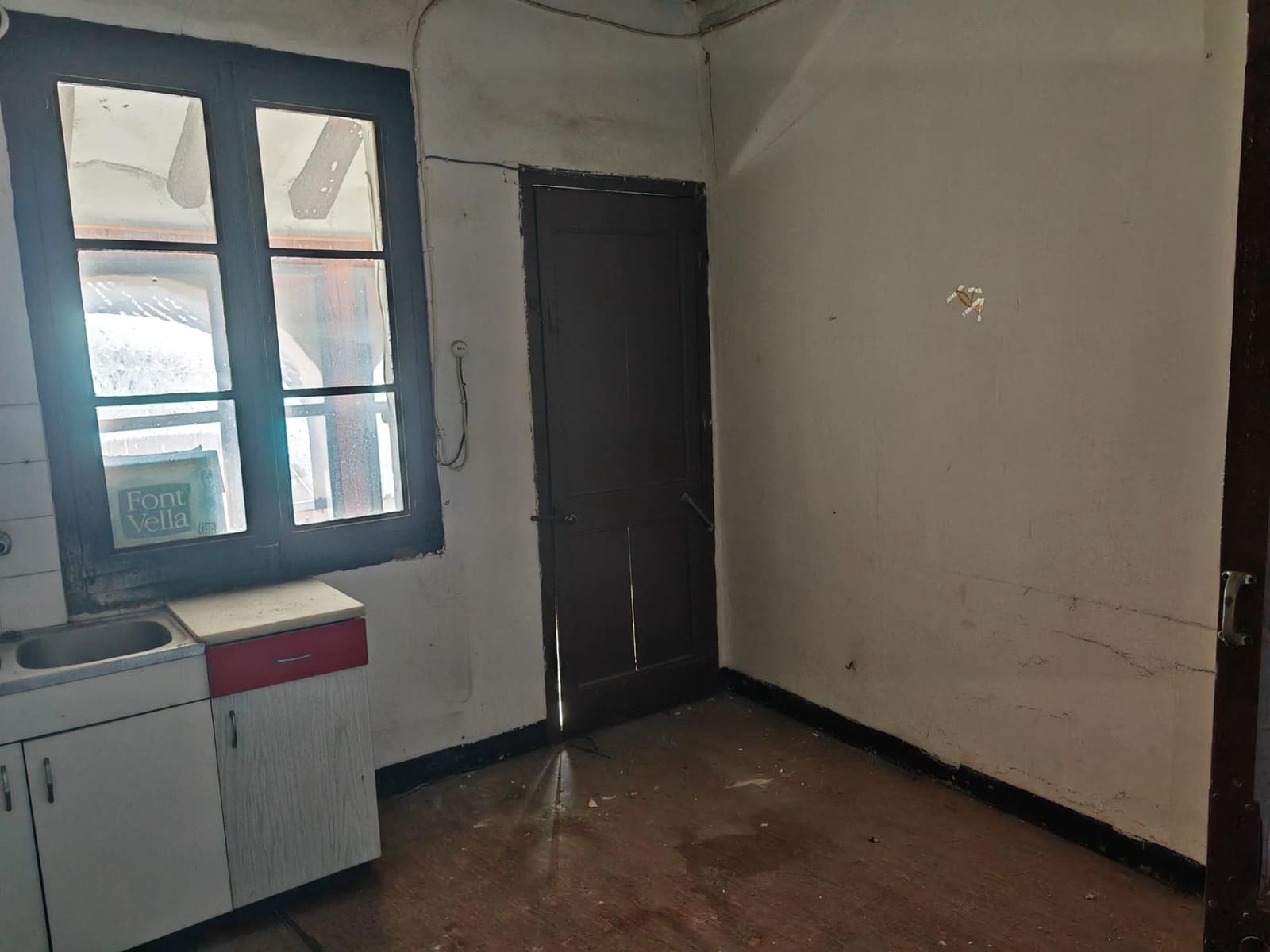 3 slaapkamer Bedrijf te koop in Santa Coloma de Queralt - € 120.000 (Ref: 9431041)