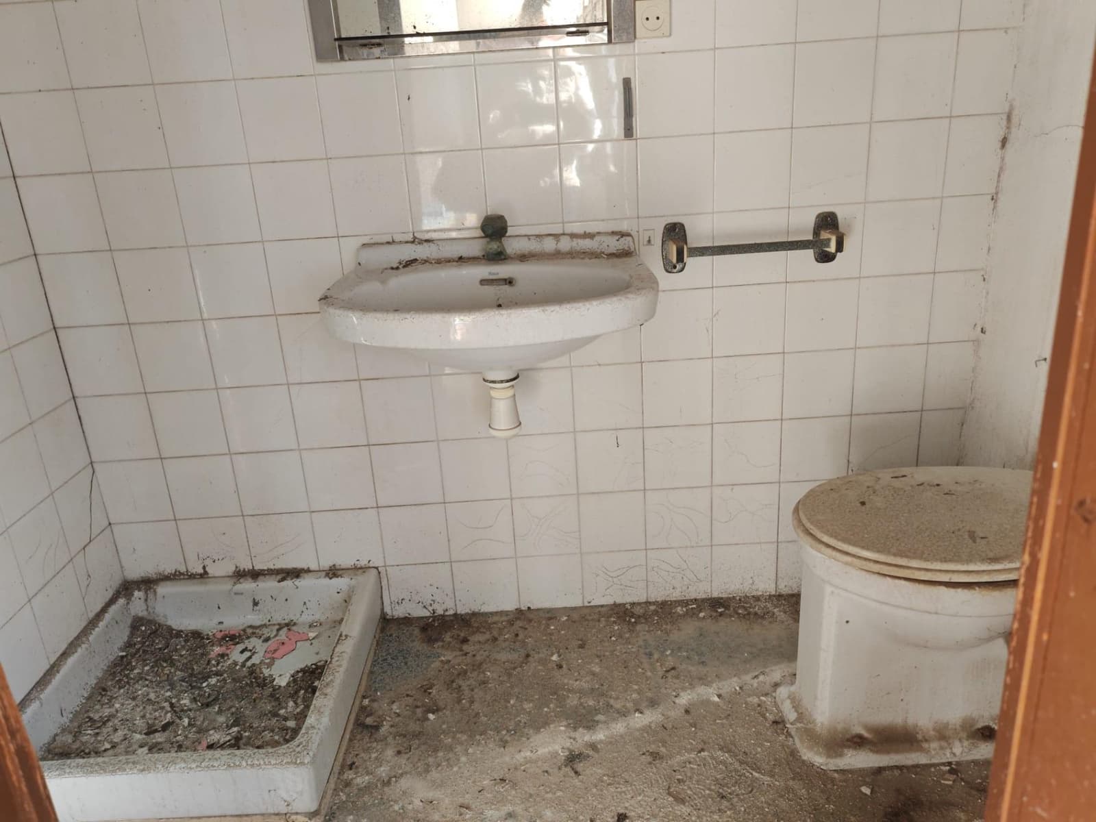 3 slaapkamer Bedrijf te koop in Santa Coloma de Queralt - € 120.000 (Ref: 9431041)