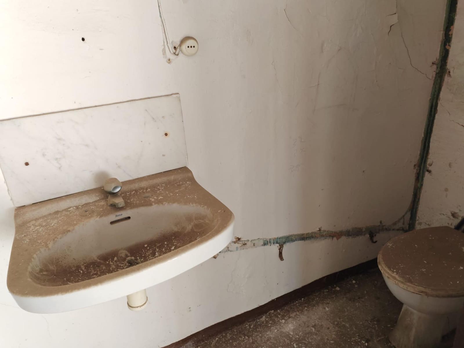 3 slaapkamer Bedrijf te koop in Santa Coloma de Queralt - € 120.000 (Ref: 9431041)