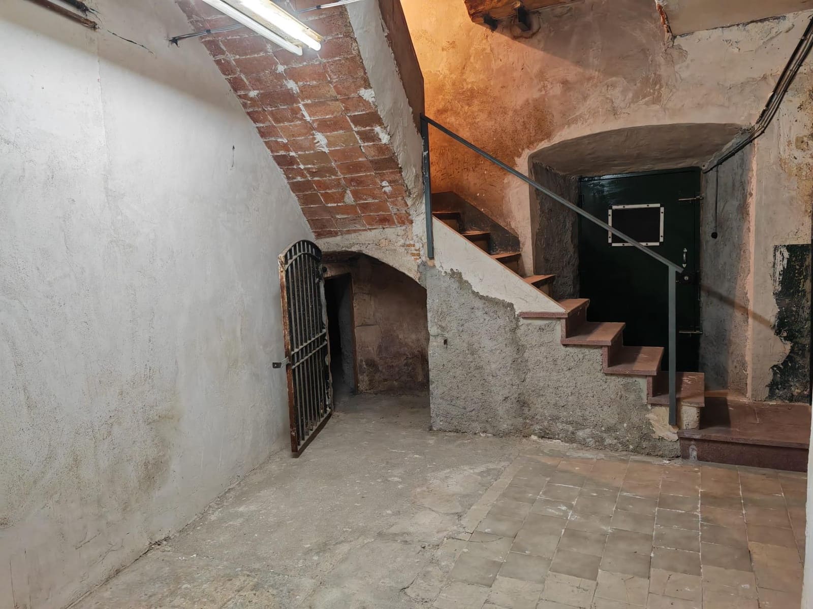 3 slaapkamer Bedrijf te koop in Santa Coloma de Queralt - € 120.000 (Ref: 9431041)