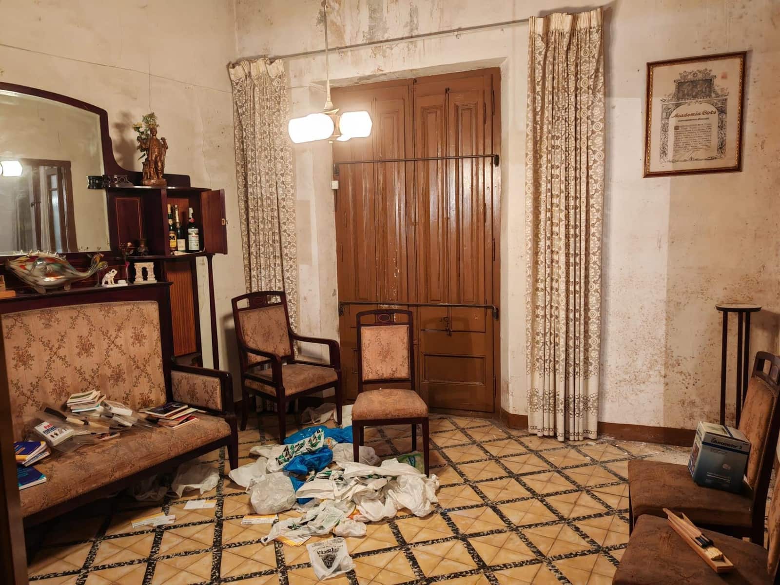 3 slaapkamer Bedrijf te koop in Santa Coloma de Queralt - € 120.000 (Ref: 9431041)