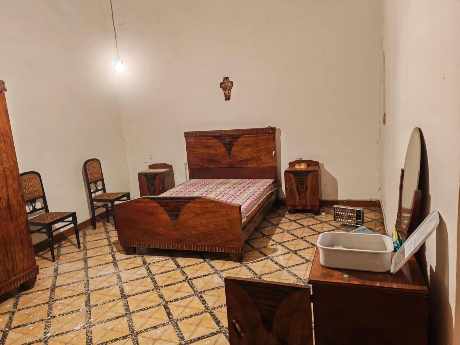 3 slaapkamer Bedrijf te koop in Santa Coloma de Queralt - € 120.000 (Ref: 9431041)