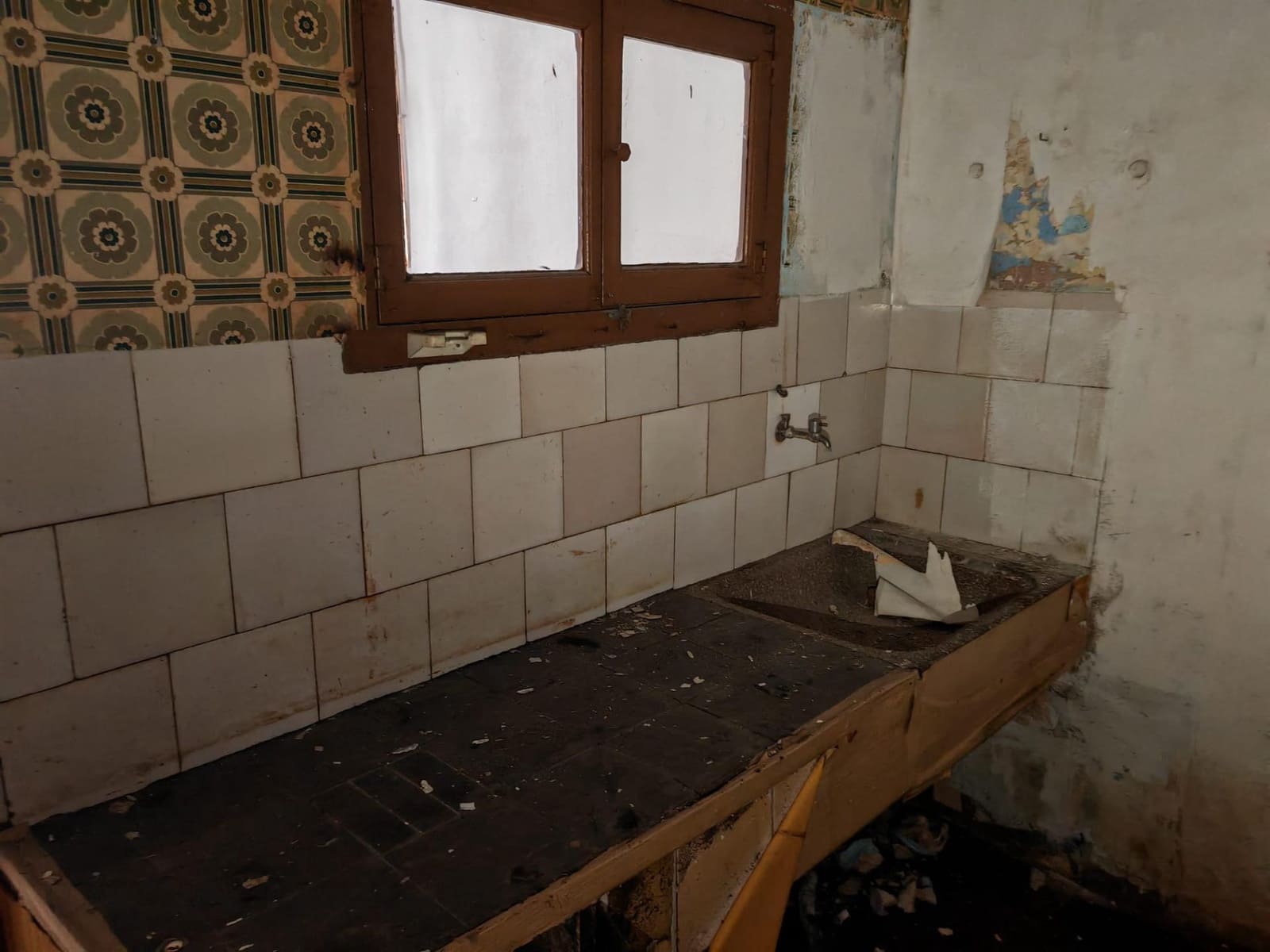 3 slaapkamer Bedrijf te koop in Santa Coloma de Queralt - € 120.000 (Ref: 9431041)