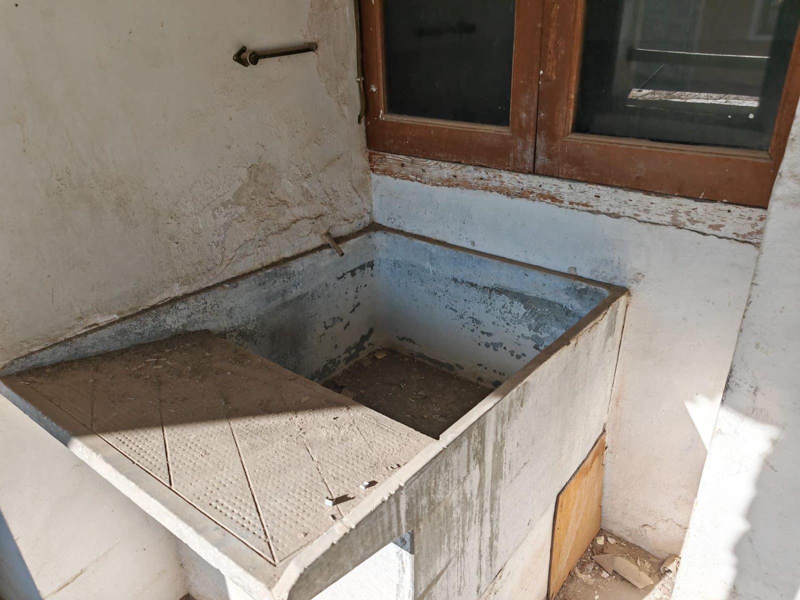 3 slaapkamer Bedrijf te koop in Santa Coloma de Queralt - € 120.000 (Ref: 9431041)