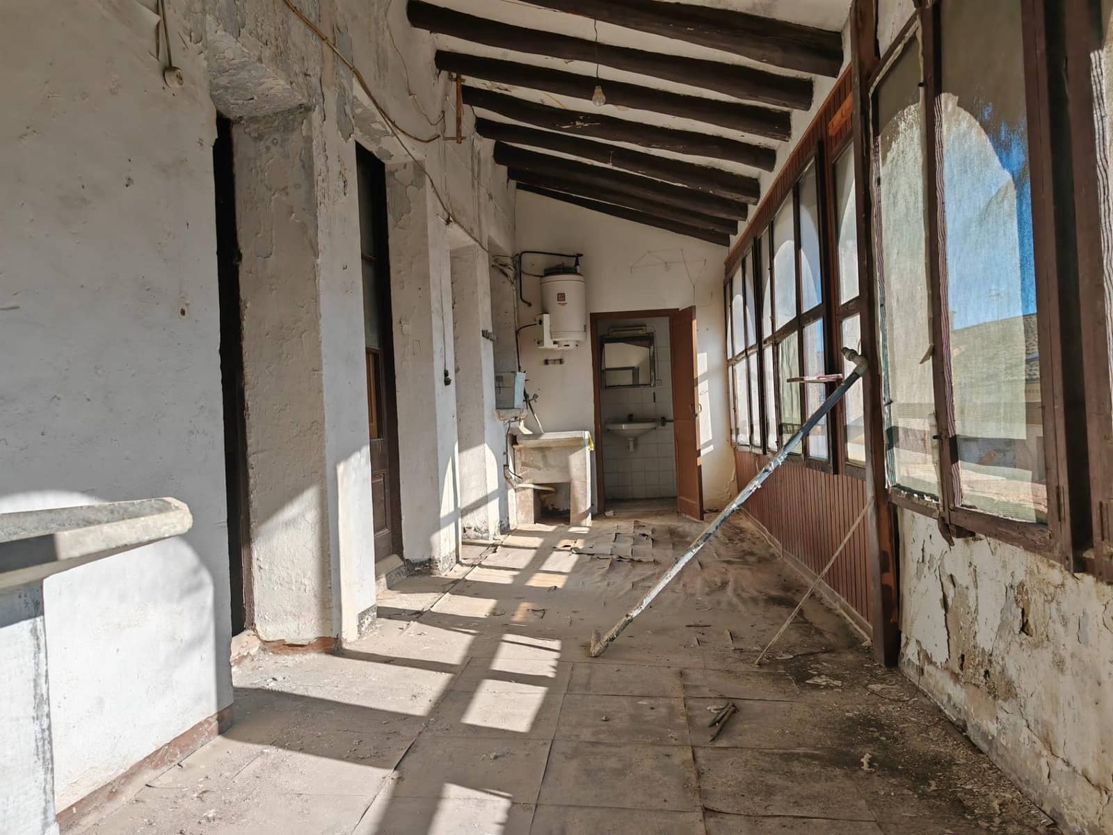 3 slaapkamer Bedrijf te koop in Santa Coloma de Queralt - € 120.000 (Ref: 9431041)