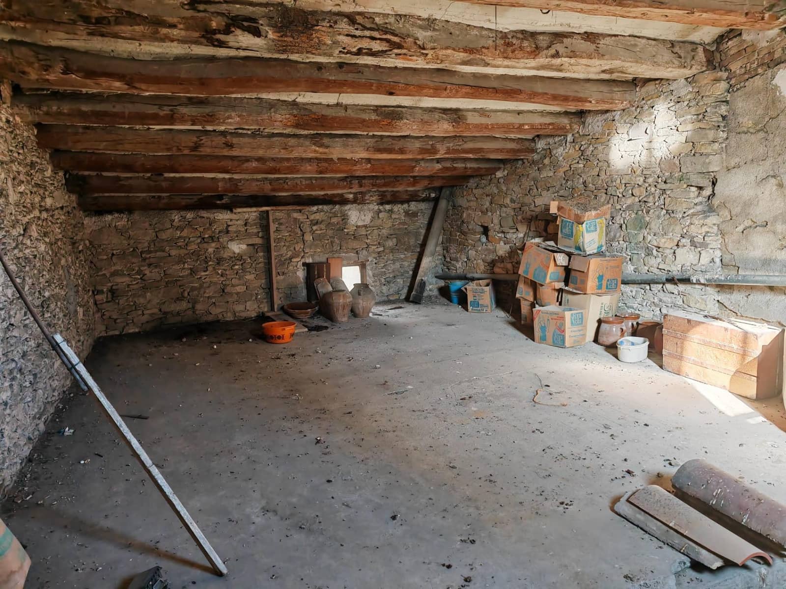 3 slaapkamer Bedrijf te koop in Santa Coloma de Queralt - € 120.000 (Ref: 9431041)