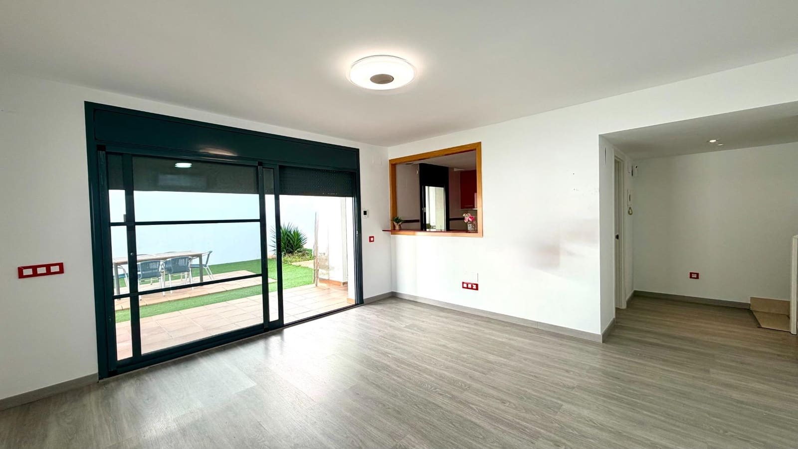 3 soveværelse Villa til salg i Calafell med swimmingpool garage - € 399.000 (Ref: 9440053)