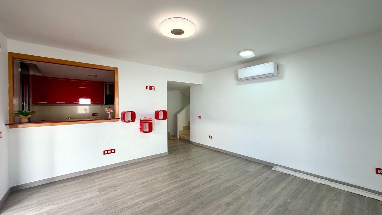 3 soveværelse Villa til salg i Calafell med swimmingpool garage - € 399.000 (Ref: 9440053)