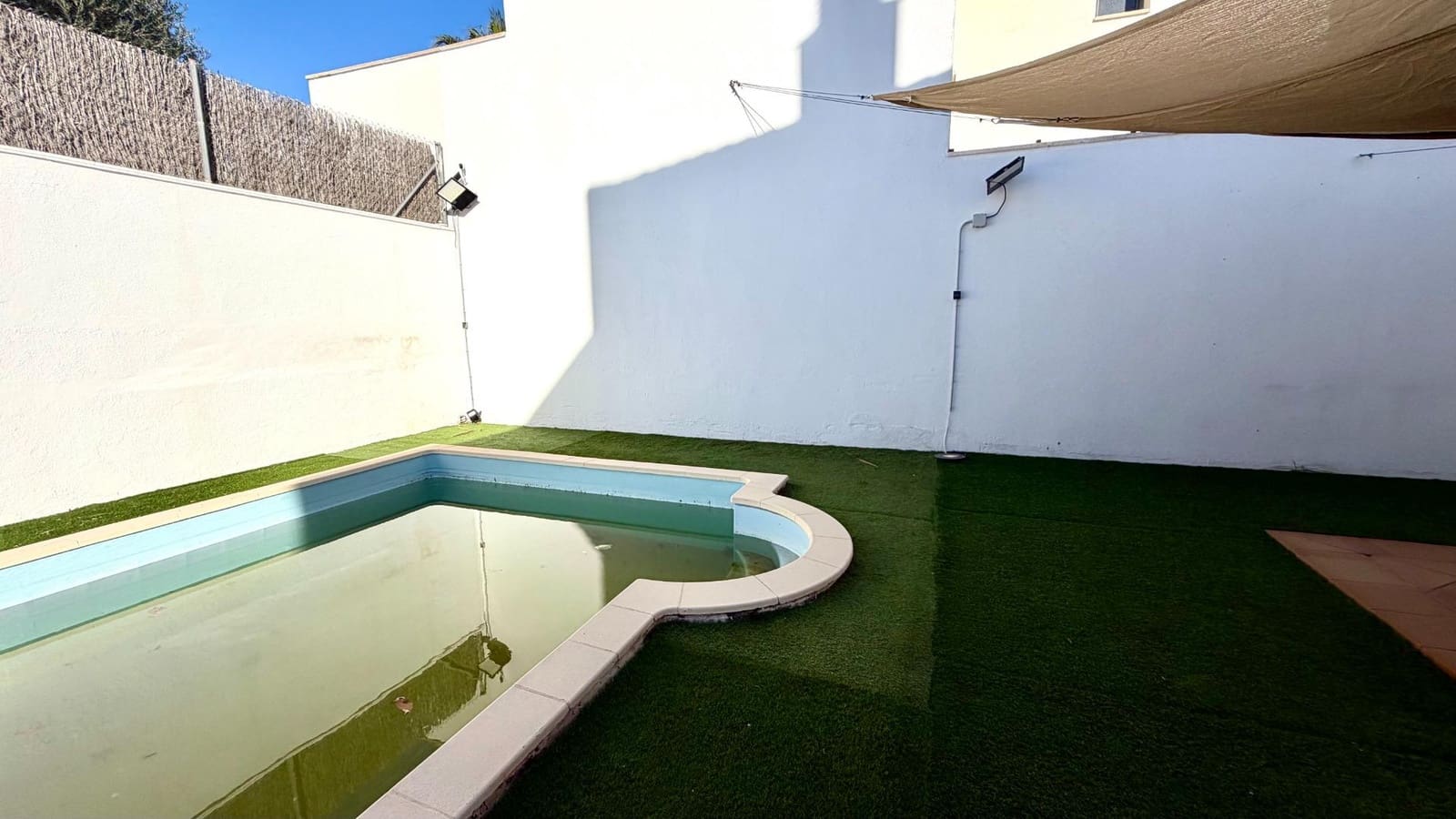 3 soveværelse Villa til salg i Calafell med swimmingpool garage - € 399.000 (Ref: 9440053)