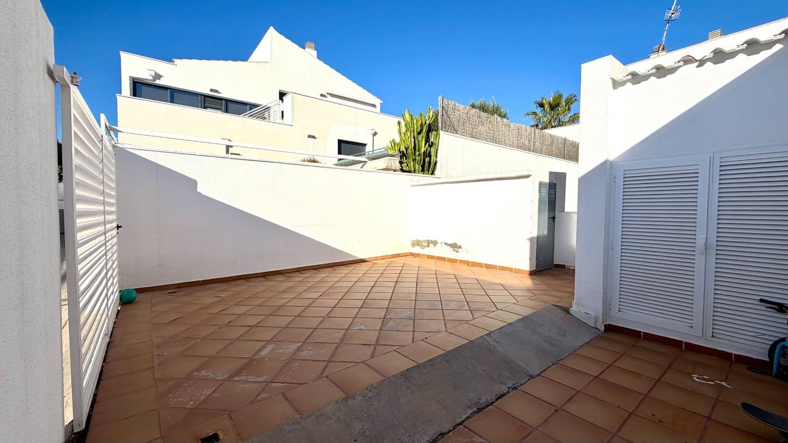 3 soveværelse Villa til salg i Calafell med swimmingpool garage - € 399.000 (Ref: 9440053)