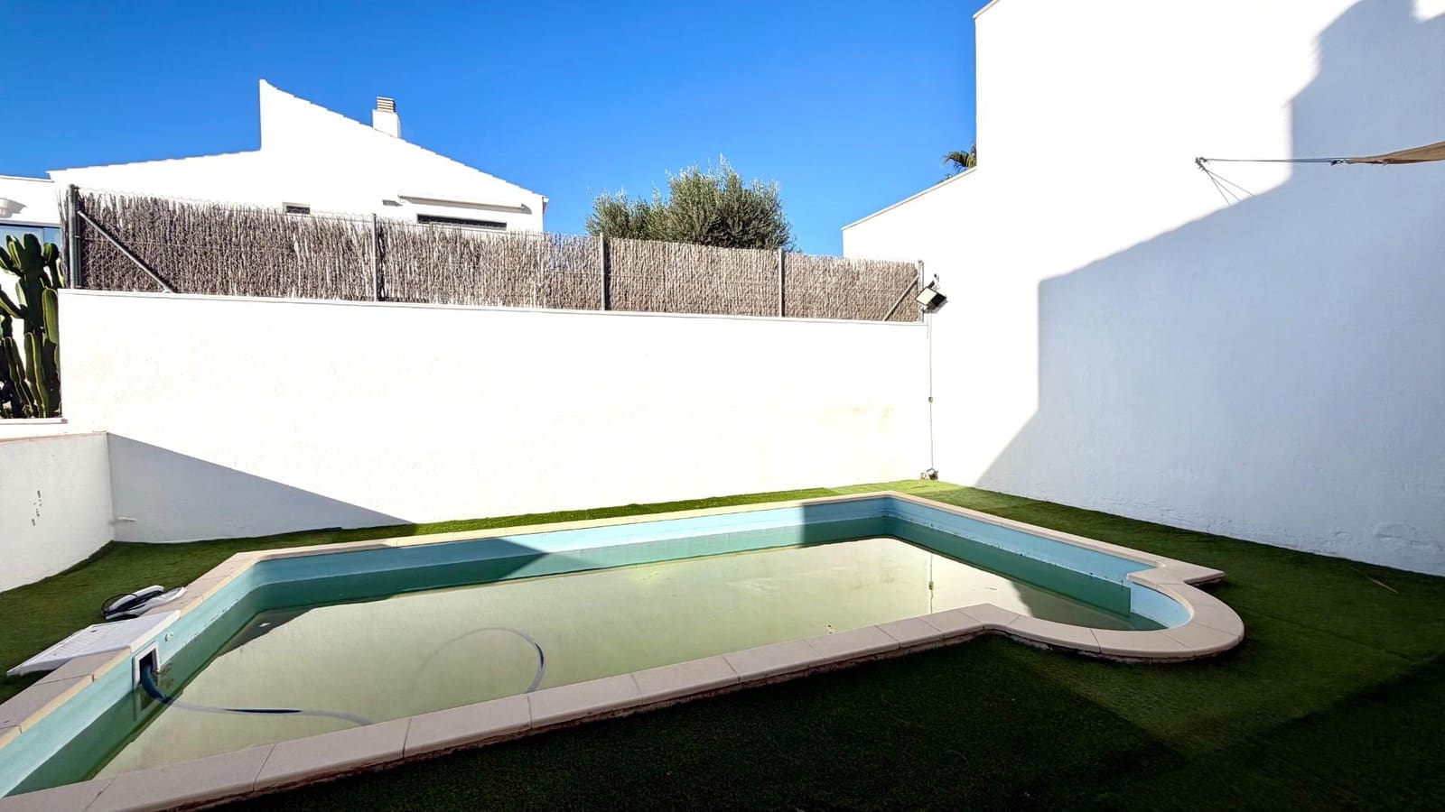 3 soveværelse Villa til salg i Calafell med swimmingpool garage - € 399.000 (Ref: 9440053)