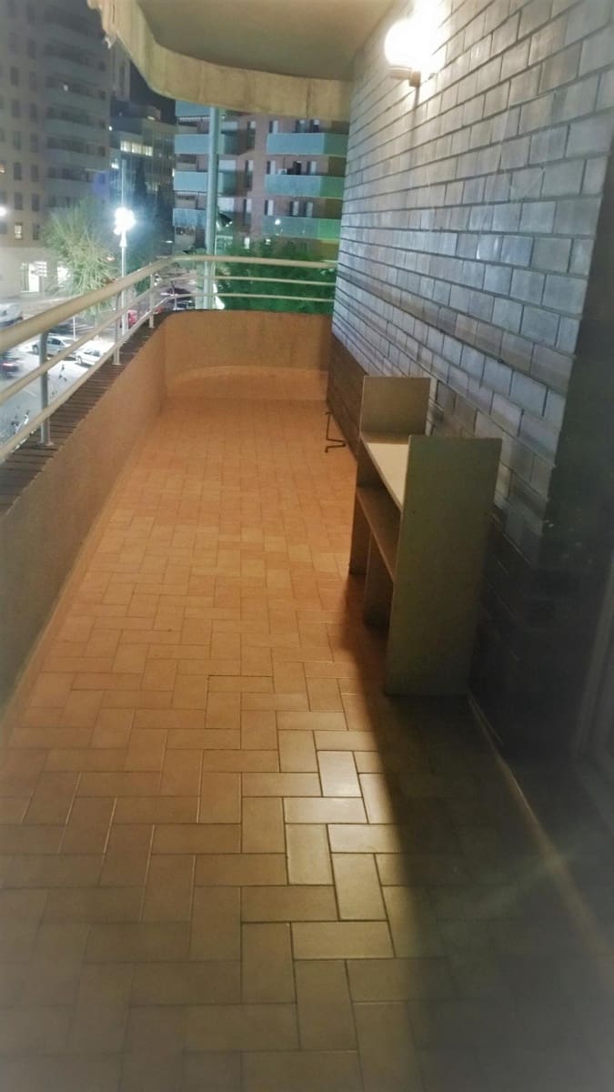 4 Zimmer Wohnung zu vermieten in Tarragona Stadt mit Garage - 998 € (Ref: 9446284)