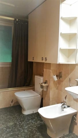 4 slaapkamer Flat te huur in Tarragona stad met garage - € 998 (Ref: 9446284)