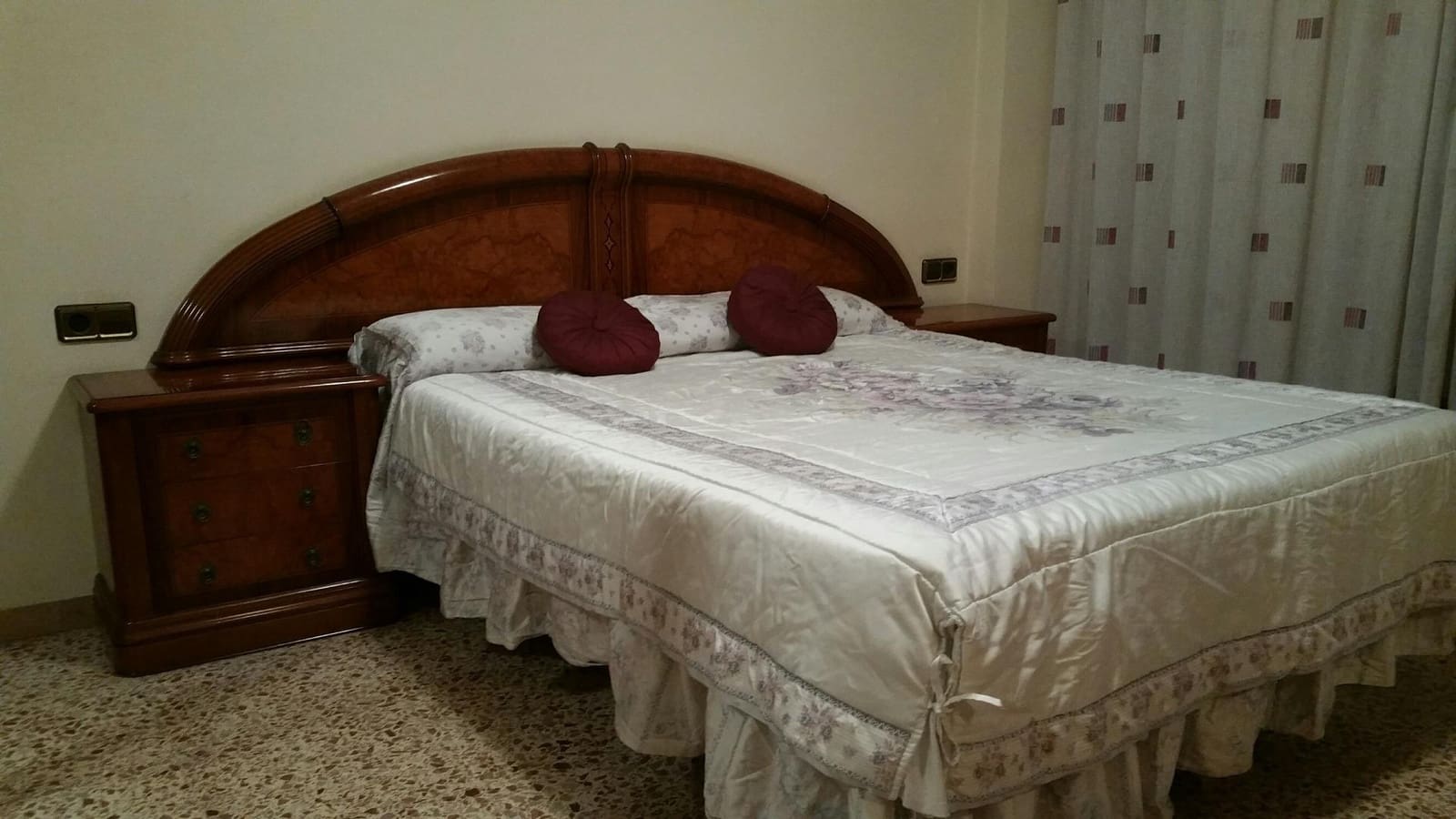 4 Zimmer Wohnung zu vermieten in Tarragona Stadt mit Garage - 998 € (Ref: 9446284)