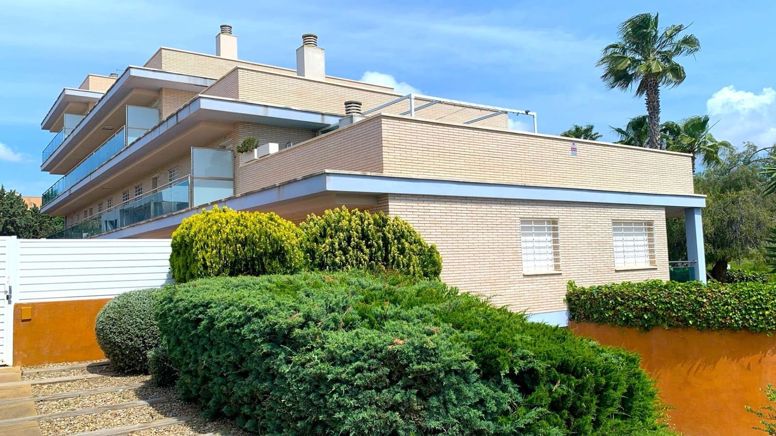 3 bedroom Flat for sale in Roda de Bara with pool garage - € 225,000 (Ref: 9450223)